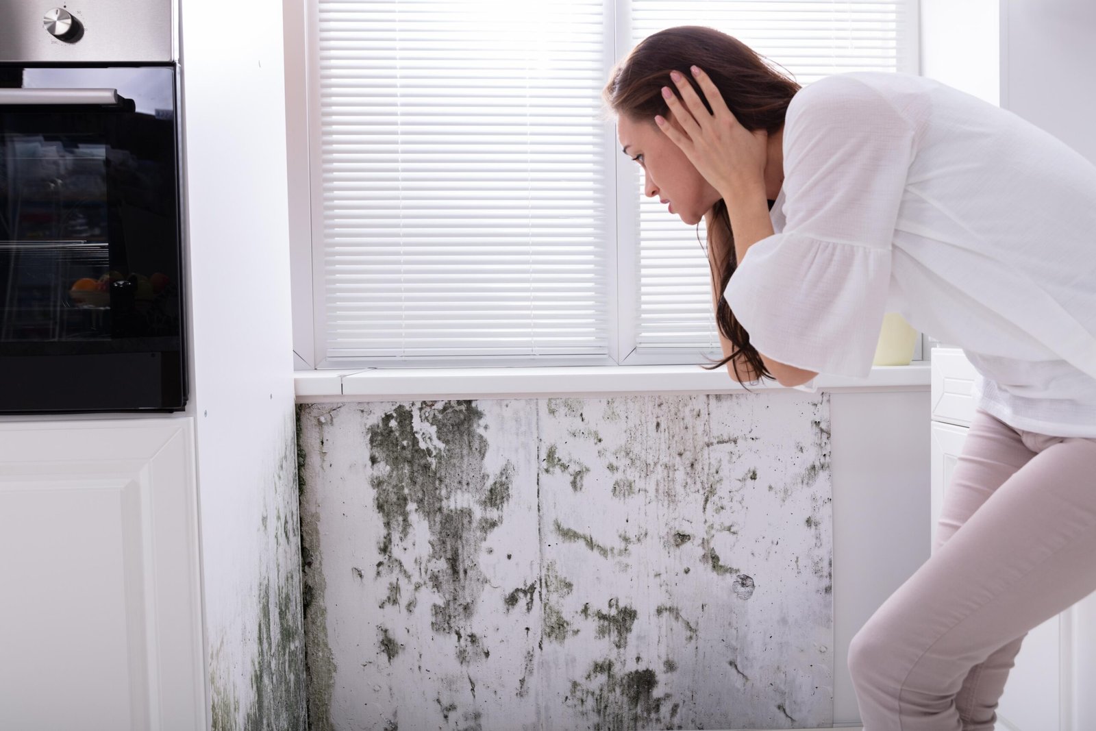 Signs Hidden Water Damage Is Causing Mold Behind Your Walls